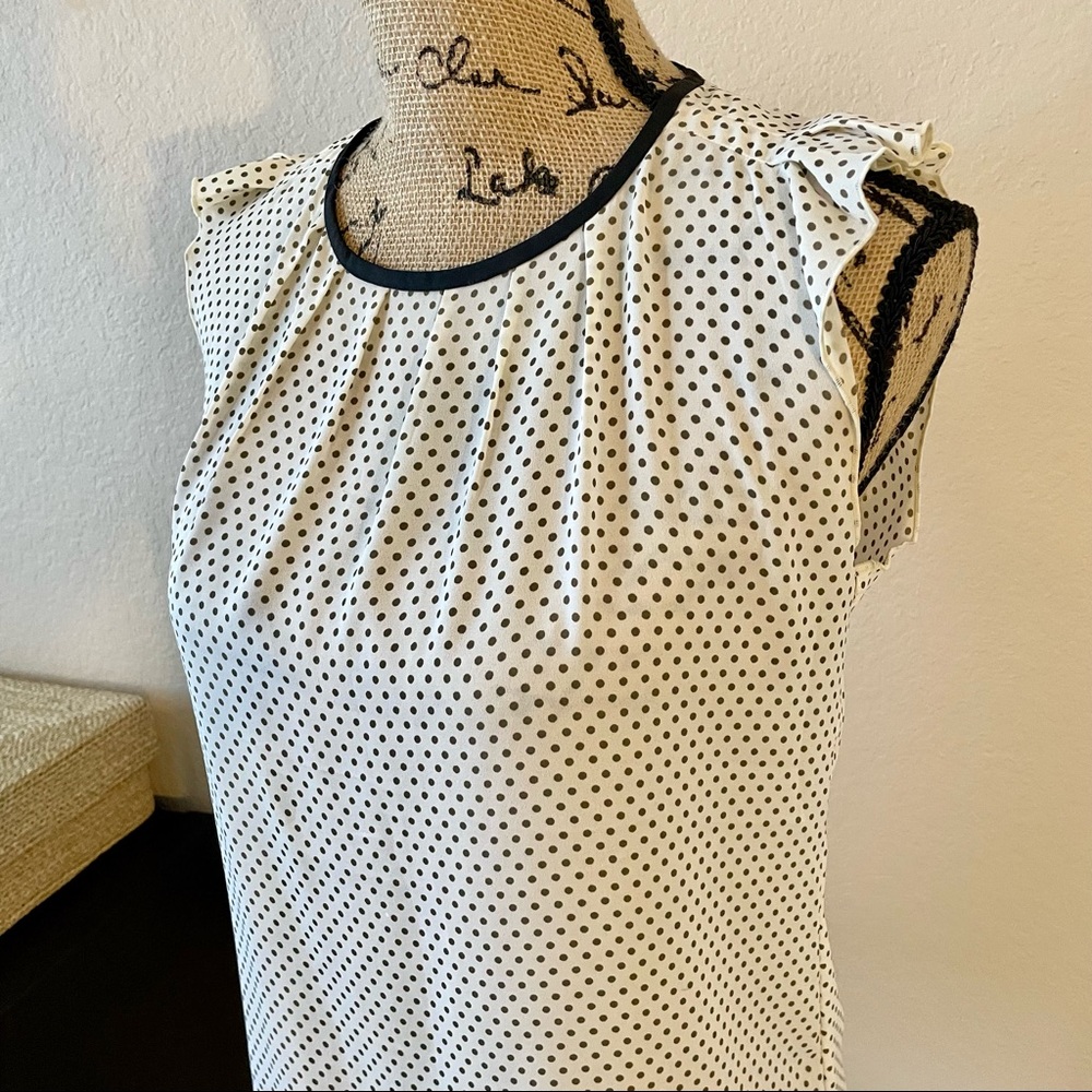 LOFT : Ivory/Grey Polka Dot Top